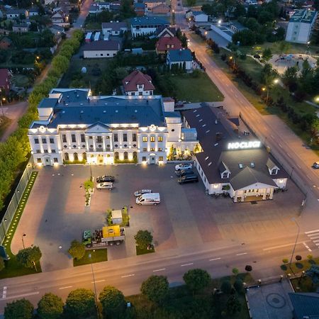 Arkadia Aparthotel Radziejow Exterior photo